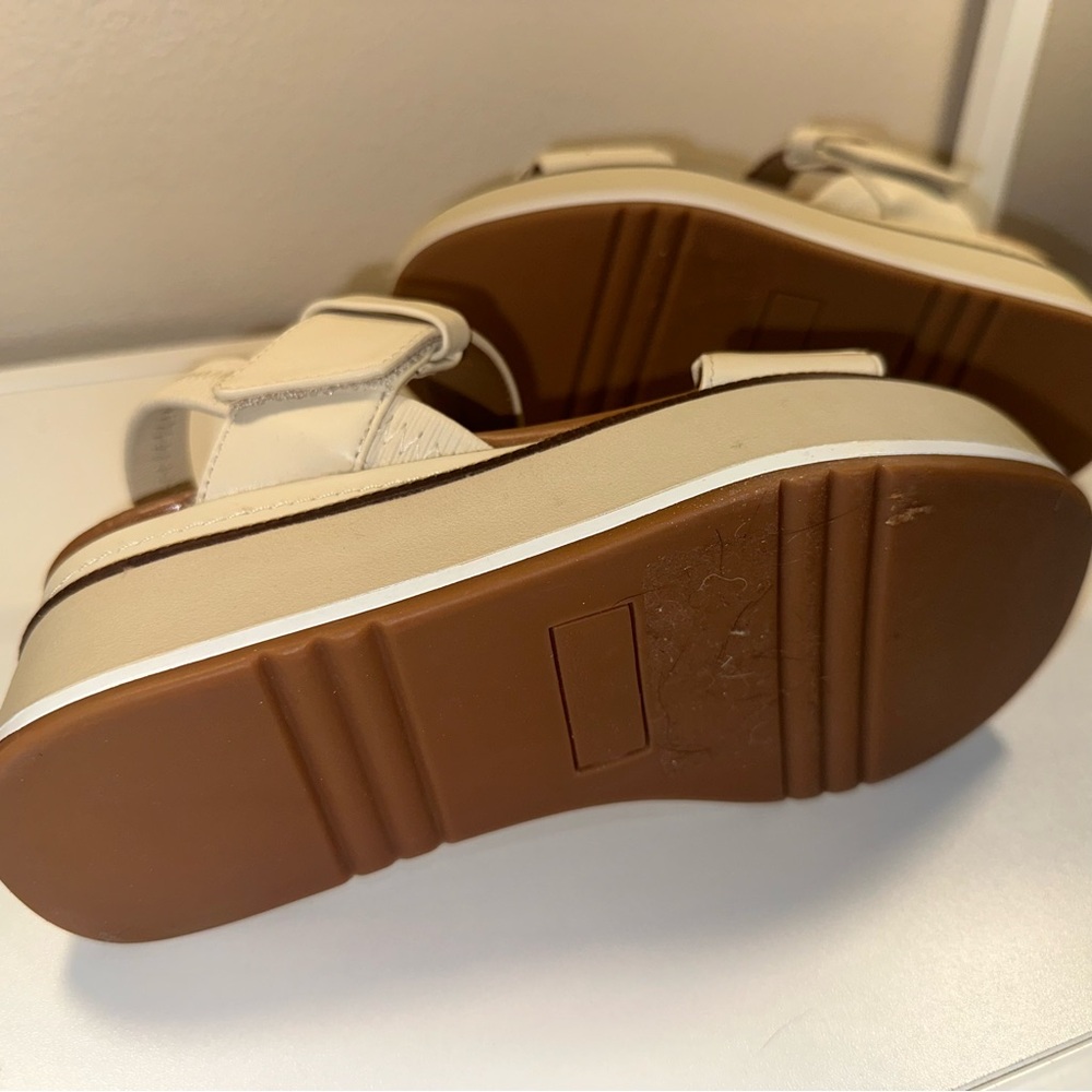Caslon Beige Platform Sandals! Like New! 4.5M Women’s! Rare size find! - Picture 10 of 13